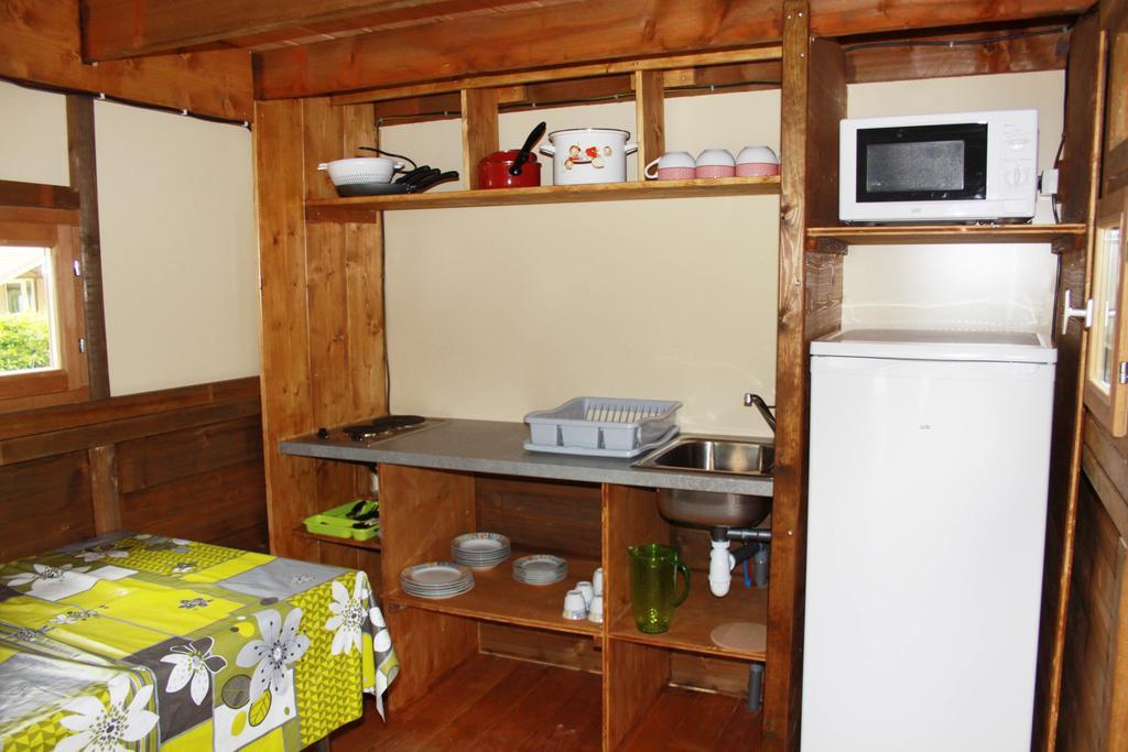 Camping Des Papillons Lalizolle Dış mekan fotoğraf