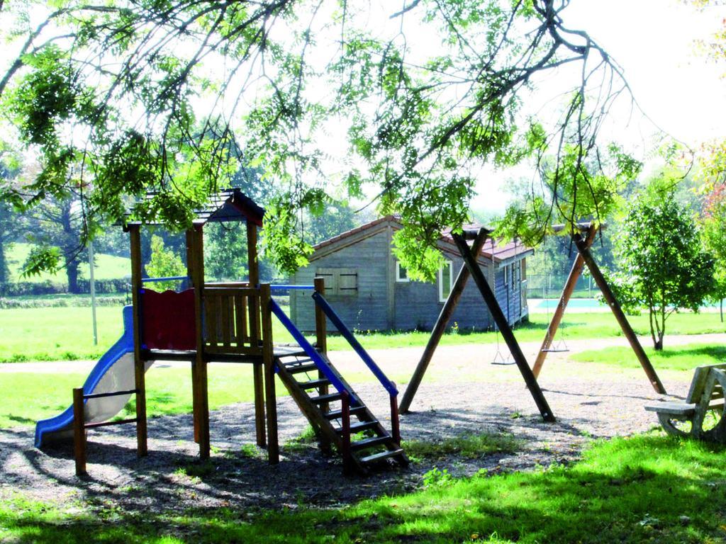 Camping Des Papillons Lalizolle Dış mekan fotoğraf