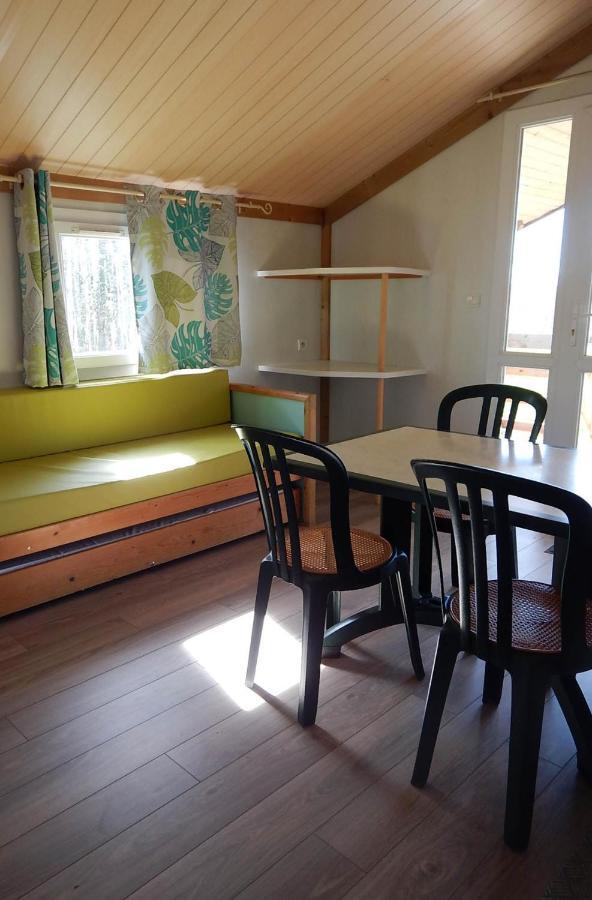 Camping Des Papillons Lalizolle Dış mekan fotoğraf