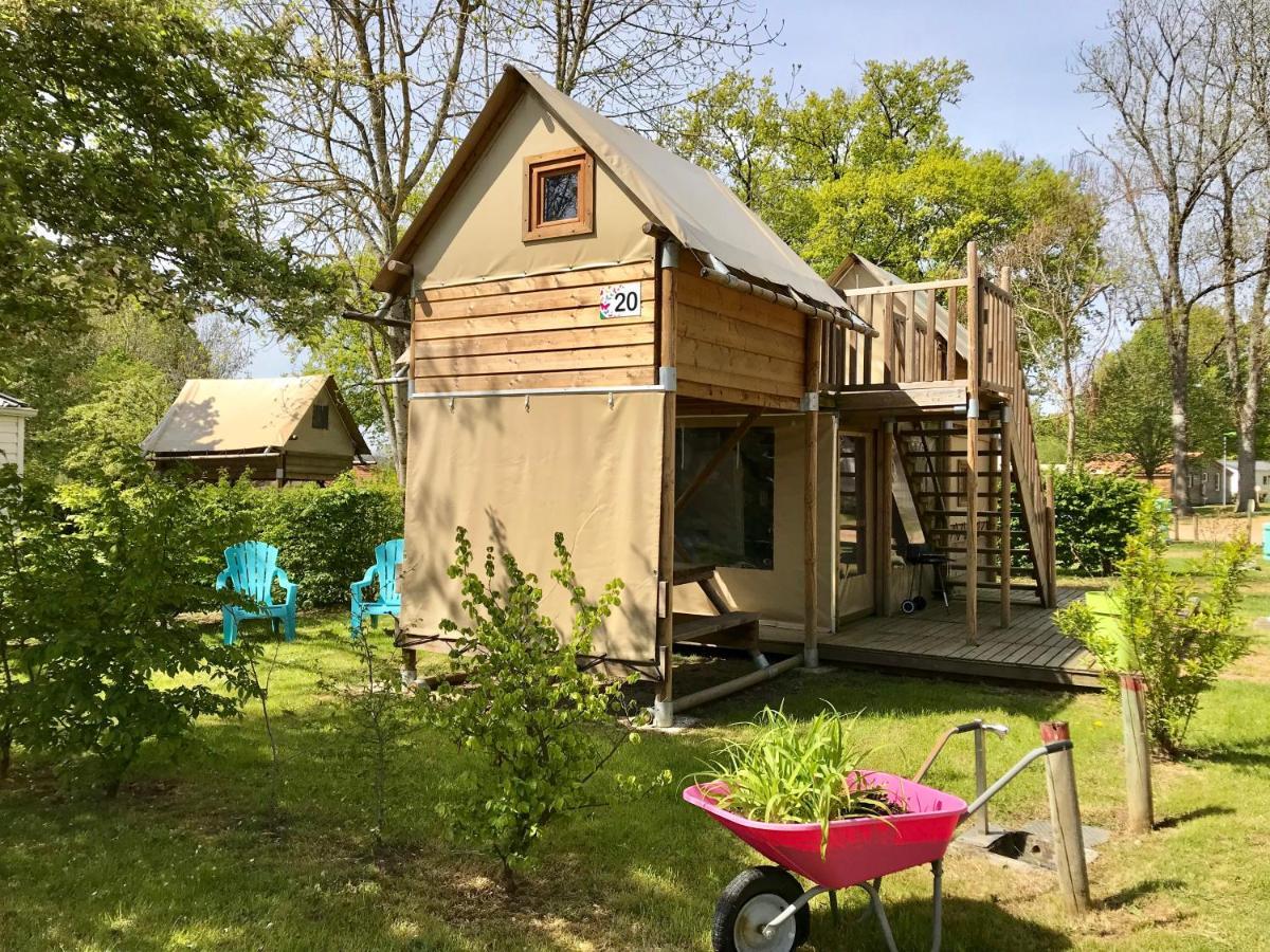 Camping Des Papillons Lalizolle Dış mekan fotoğraf
